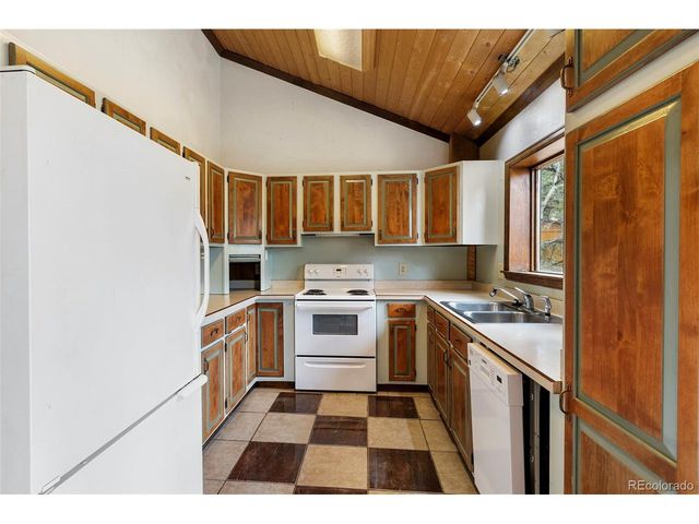 124 Cradle Lake Dr, Divide, CO 80814