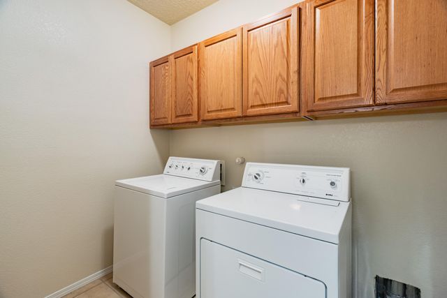 921 Purple Aster Drive, Bernalillo, NM 87004