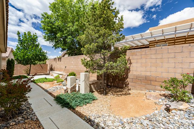 921 Purple Aster Drive, Bernalillo, NM 87004