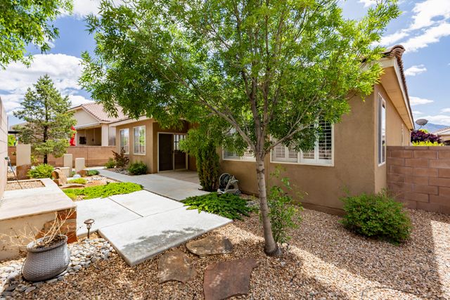 921 Purple Aster Drive, Bernalillo, NM 87004