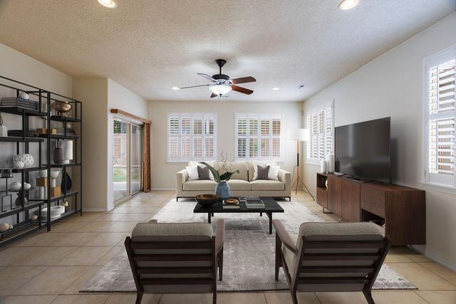 921 Purple Aster Drive, Bernalillo, NM 87004