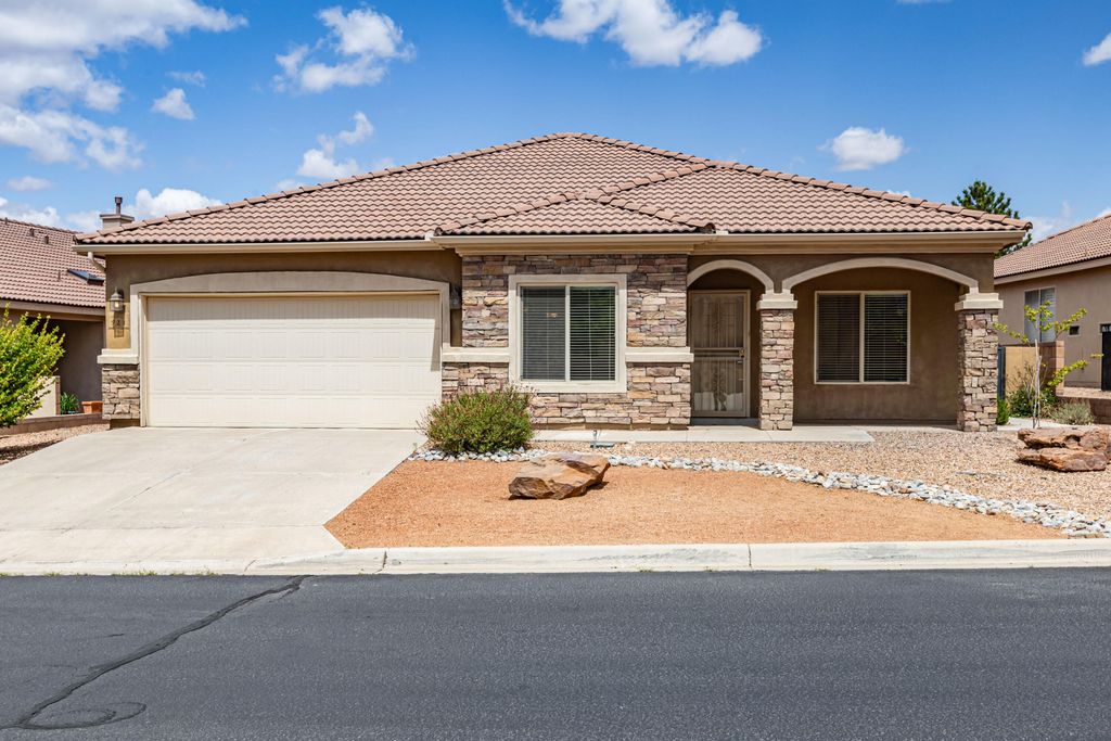 921 Purple Aster Drive, Bernalillo, NM 87004