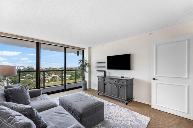 250 S OCEAN Boulevard 8F, Boca Raton, FL 33432