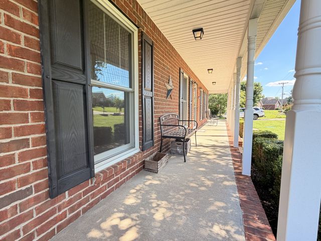 218 Autumn Glen Dr, Murfreesboro, TN 37129