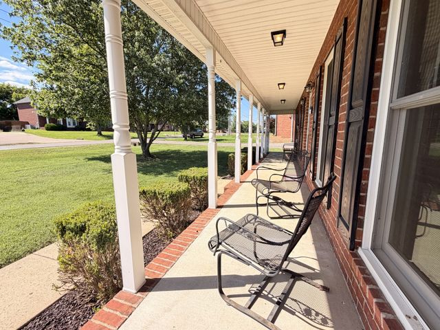 218 Autumn Glen Dr, Murfreesboro, TN 37129