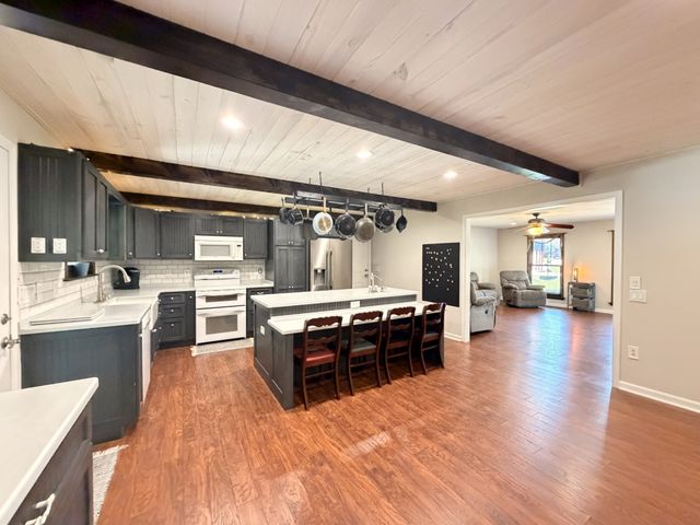 218 Autumn Glen Dr, Murfreesboro, TN 37129