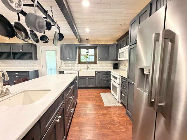 218 Autumn Glen Dr, Murfreesboro, TN 37129