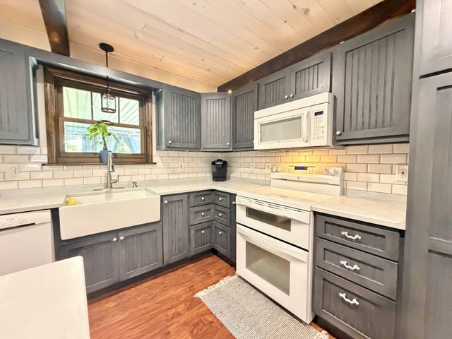218 Autumn Glen Dr, Murfreesboro, TN 37129