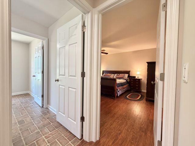 218 Autumn Glen Dr, Murfreesboro, TN 37129