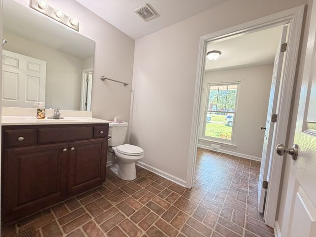 218 Autumn Glen Dr, Murfreesboro, TN 37129