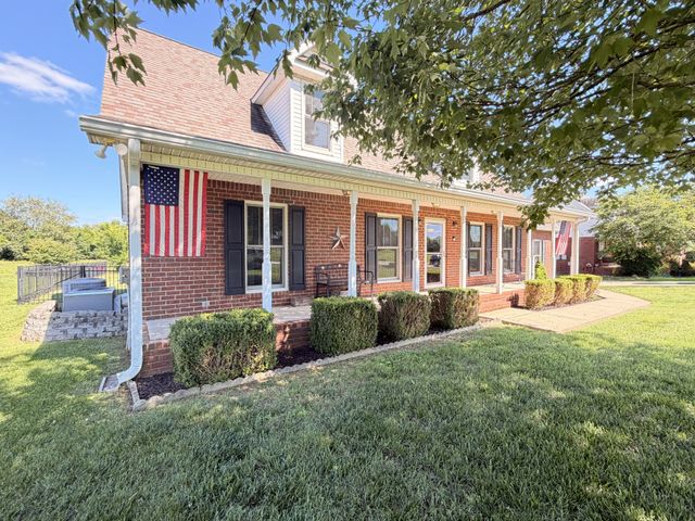 218 Autumn Glen Dr, Murfreesboro, TN 37129
