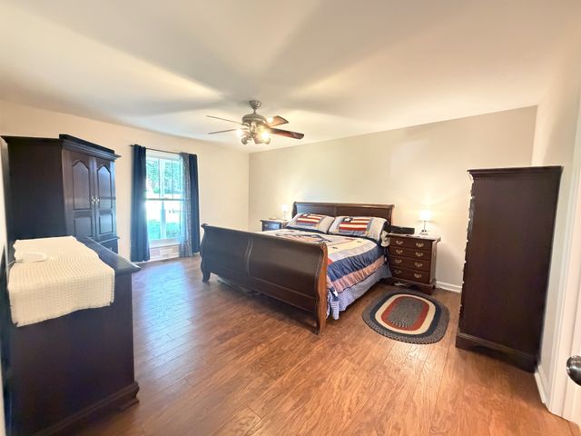 218 Autumn Glen Dr, Murfreesboro, TN 37129