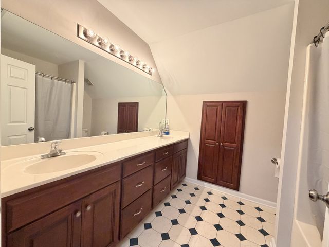 218 Autumn Glen Dr, Murfreesboro, TN 37129