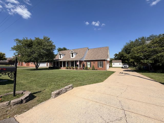 218 Autumn Glen Dr, Murfreesboro, TN 37129