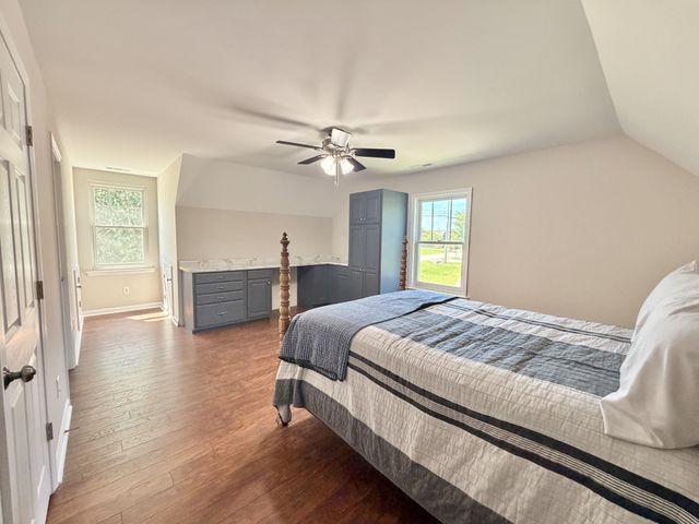 218 Autumn Glen Dr, Murfreesboro, TN 37129