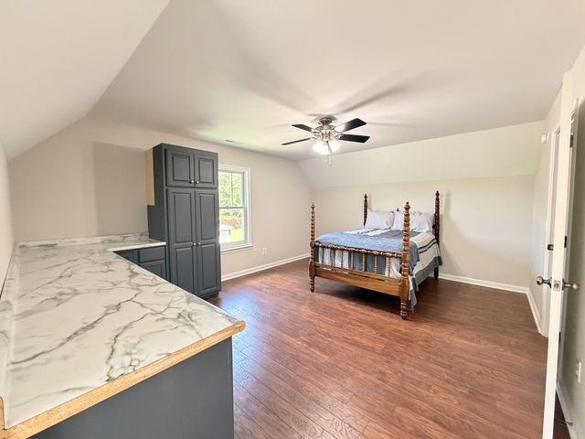 218 Autumn Glen Dr, Murfreesboro, TN 37129