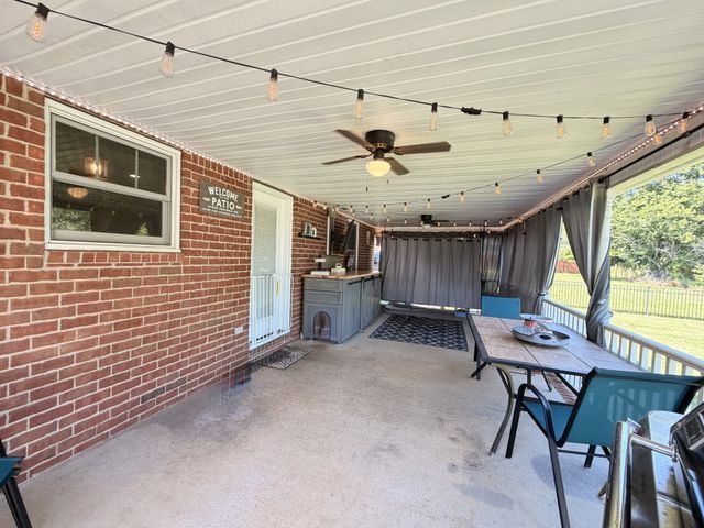 218 Autumn Glen Dr, Murfreesboro, TN 37129