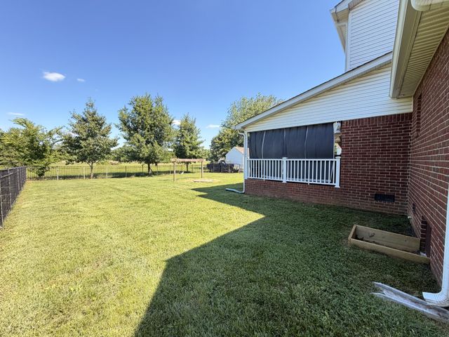 218 Autumn Glen Dr, Murfreesboro, TN 37129