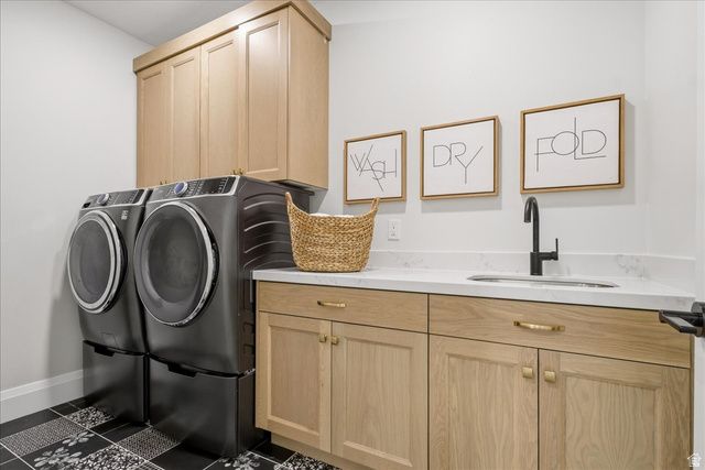 11412 S BINGHAM RIM RD, South Jordan, UT 84009