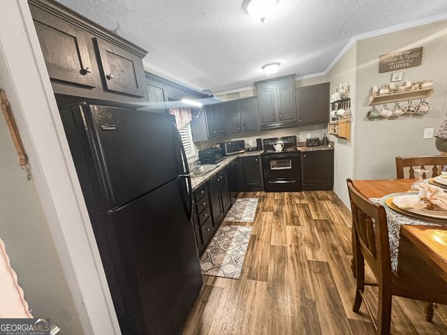 206 Elcona Drive, Fayetteville, GA 30214