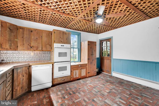 414 E MAIN, Annville, PA 17003