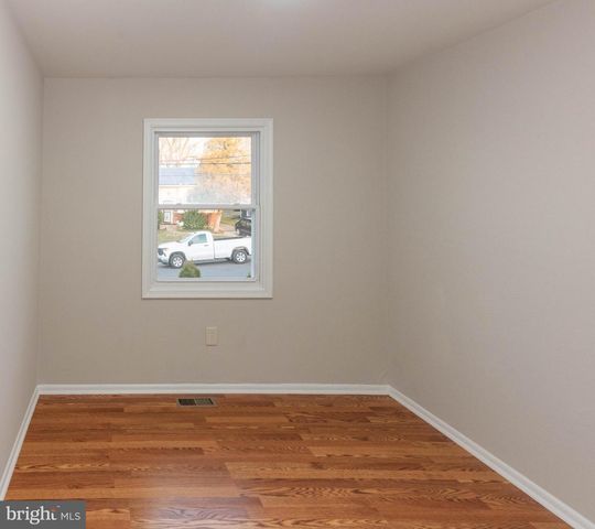 7917 GRANT DR, Glenarden, MD 20706