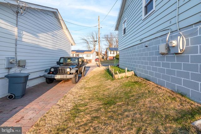 7917 GRANT DR, Glenarden, MD 20706