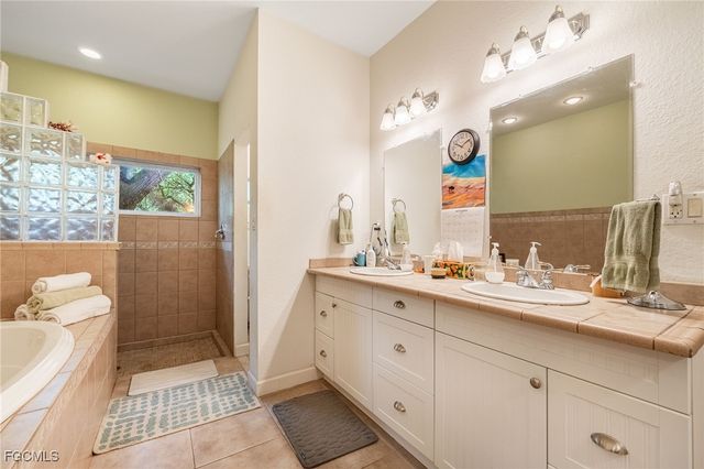 8004 Vega CT, Labelle, FL 33935