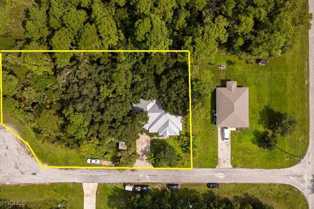 8004 Vega CT, Labelle, FL 33935