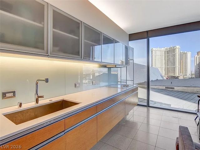 3722 Las Vegas Boulevard 303, Las Vegas, NV 89158