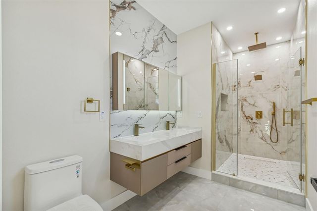 706 LEXINGTON BOULEVARD, Tampa, FL 33612