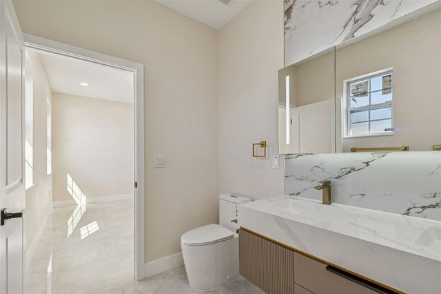 706 LEXINGTON BOULEVARD, Tampa, FL 33612