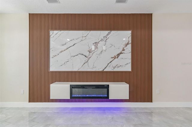 706 LEXINGTON BOULEVARD, Tampa, FL 33612