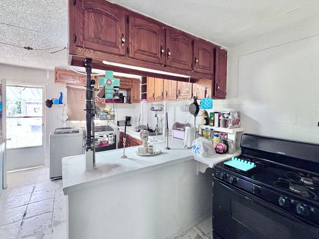 1827 W Archer Street, Tulsa, OK 74127