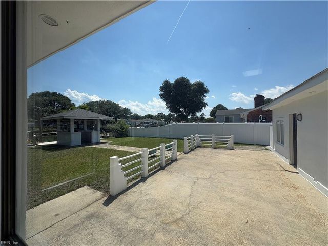 3009 Lynnhaven DR, Virginia Beach, VA 23451