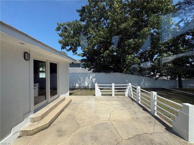 3009 Lynnhaven DR, Virginia Beach, VA 23451