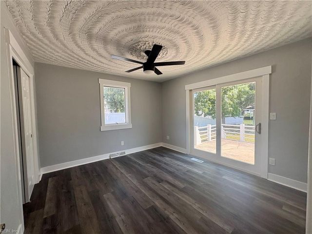 3009 Lynnhaven DR, Virginia Beach, VA 23451