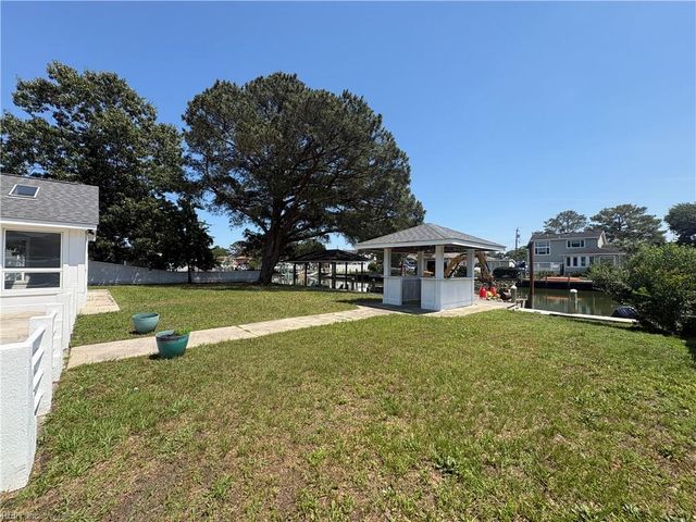 3009 Lynnhaven DR, Virginia Beach, VA 23451