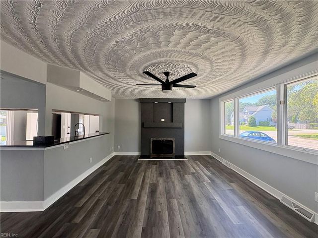 3009 Lynnhaven DR, Virginia Beach, VA 23451