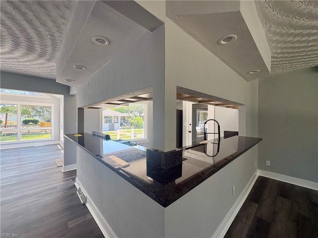 3009 Lynnhaven DR, Virginia Beach, VA 23451