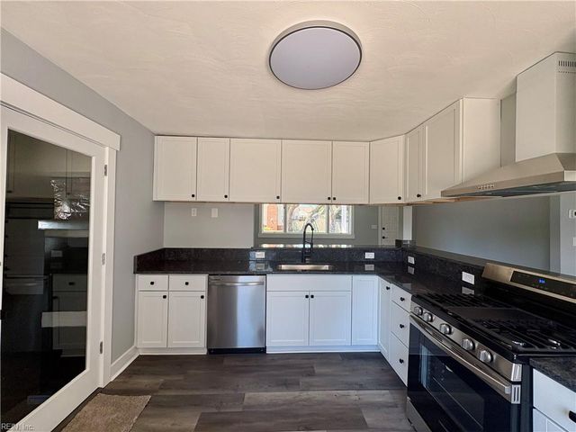 3009 Lynnhaven DR, Virginia Beach, VA 23451