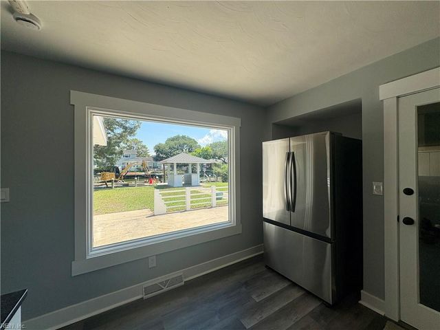 3009 Lynnhaven DR, Virginia Beach, VA 23451