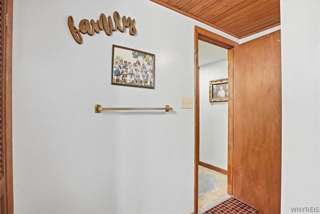 2714 Willow Avenue, Niagara Falls, NY 14305