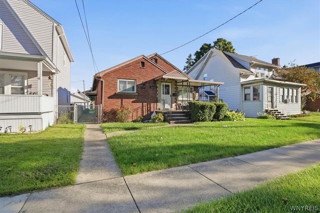 2714 Willow Avenue, Niagara Falls, NY 14305