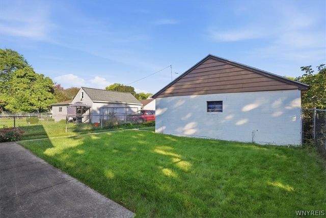 2714 Willow Avenue, Niagara Falls, NY 14305