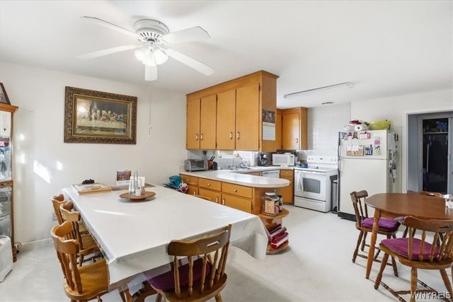 2714 Willow Avenue, Niagara Falls, NY 14305