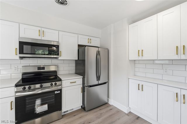 22955 Fairmount Boulevard, Shaker Heights, OH 44118