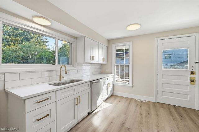 22955 Fairmount Boulevard, Shaker Heights, OH 44118