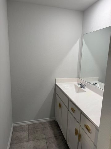 112 Piping Rock Drive, Fort Worth, TX 76131