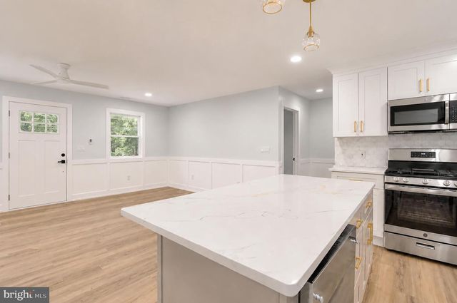 506 HAND AVE, Cape May Court House, NJ 08210